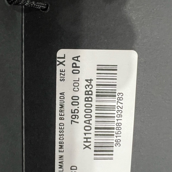 BALMAIN EMBOSSED BERMUDA SHORTS - BLACK - Picture 9 of 9